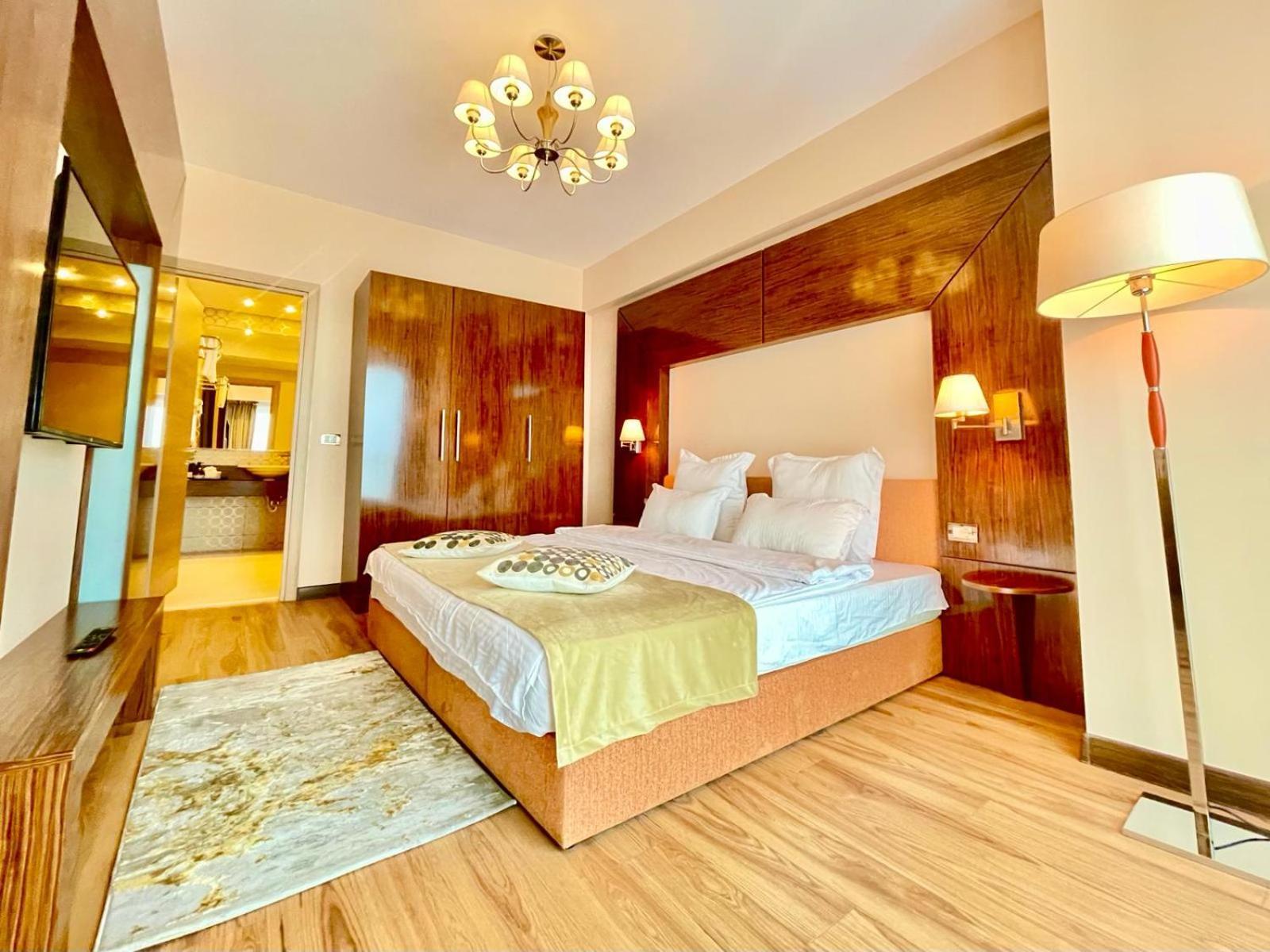Presidential Luxury Apartments With Amazing View - Yamaluxe Bucarest Exterior foto