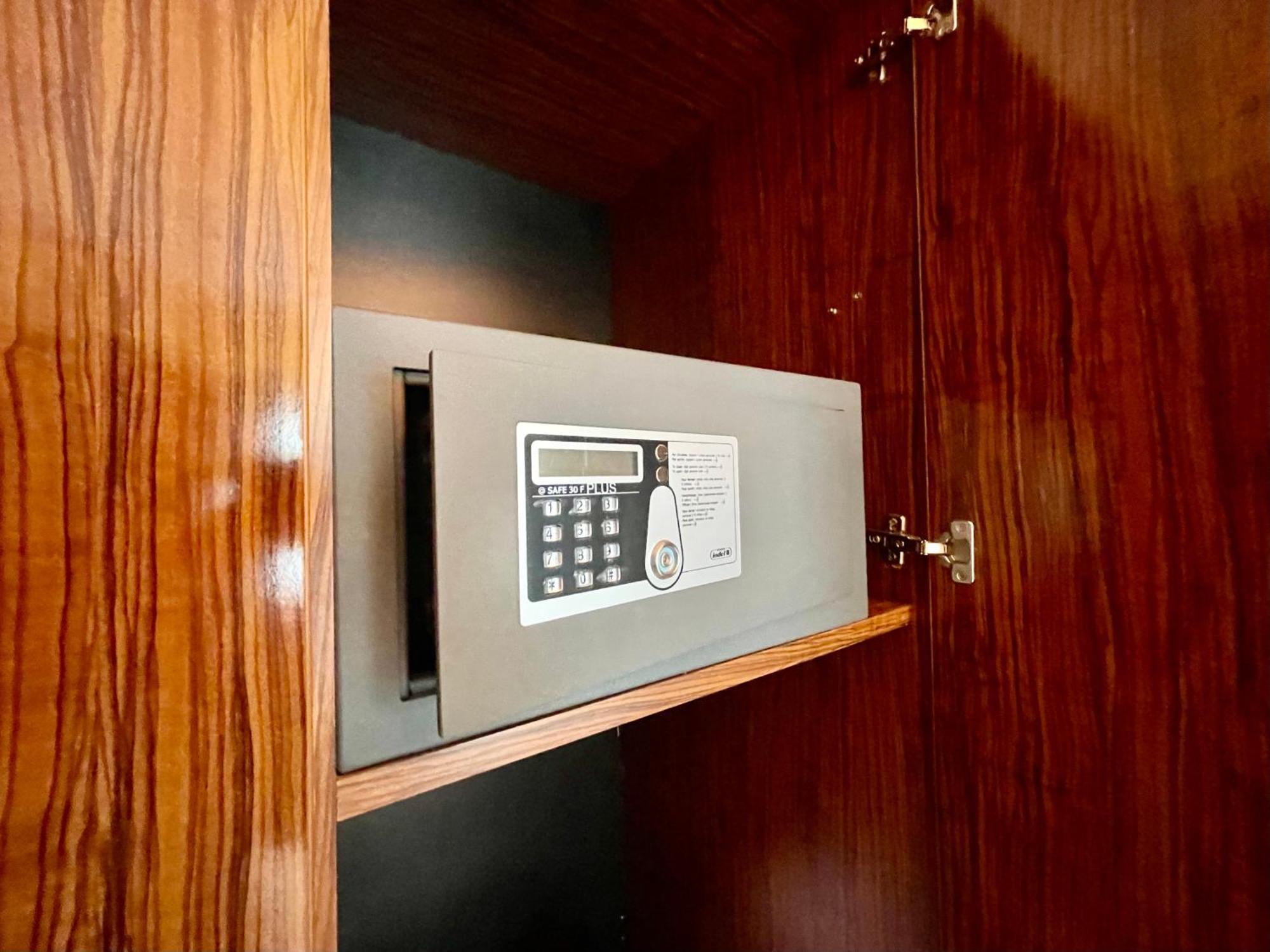 Presidential Luxury Apartments With Amazing View - Yamaluxe Bucarest Exterior foto